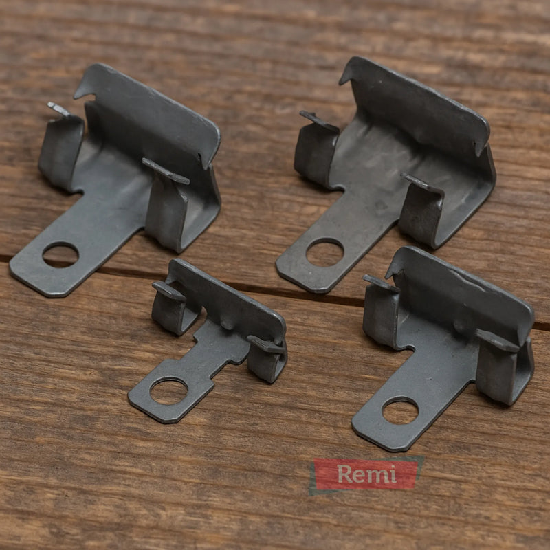 Clips galvanizados para vigas, fijación de sistemas antiaves, pack de 100 unidades.